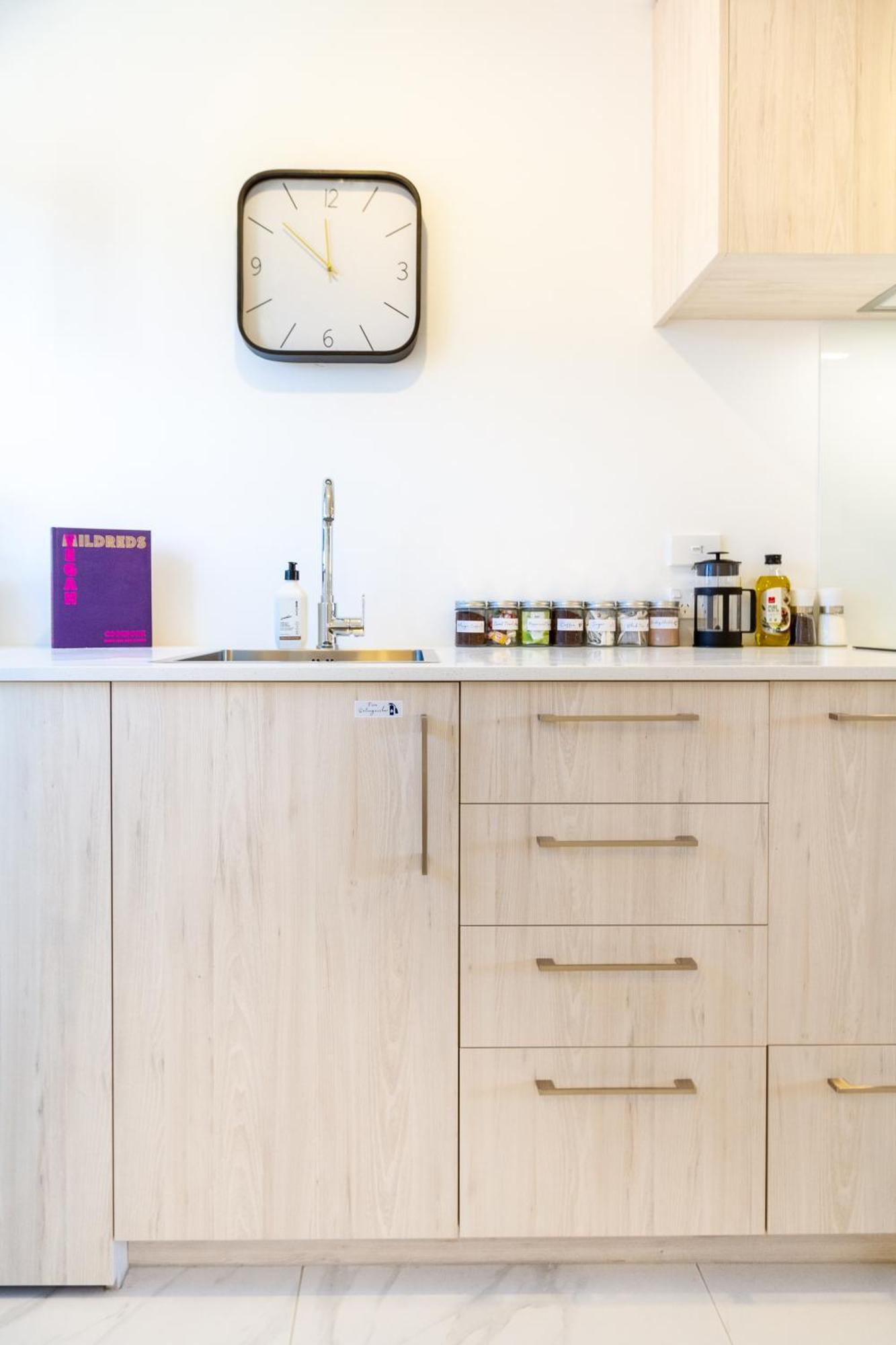 Central City Charm: Pet-Friendly Studio Christchurch Kültér fotó